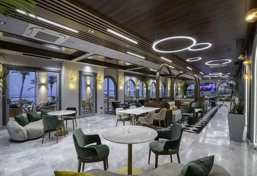 Fotos del hotel Merit Park  Casino & Spa:  4