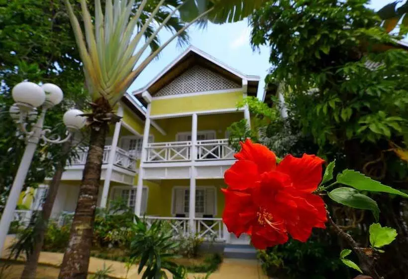 Fotos del hotel Merrils Beach Resort Ii:  3