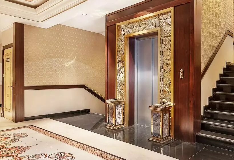 Fotos del hotel Savoy:  11