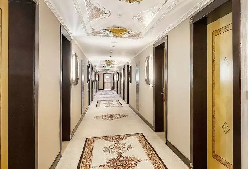 Fotos del hotel Savoy:  4