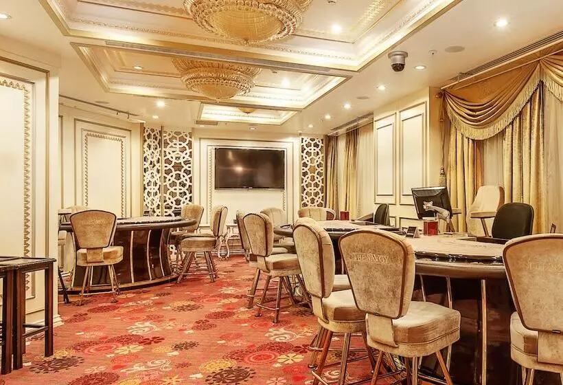 Fotos del hotel Savoy:  7