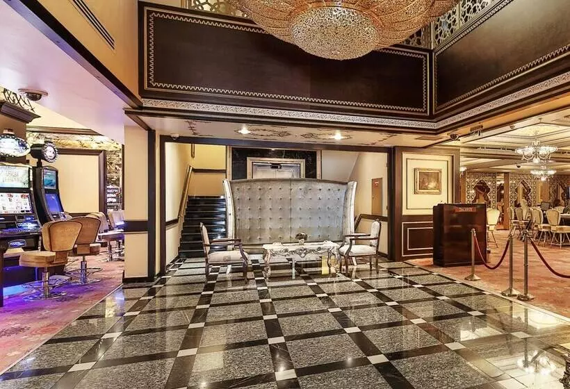 Fotos del hotel Savoy:  3