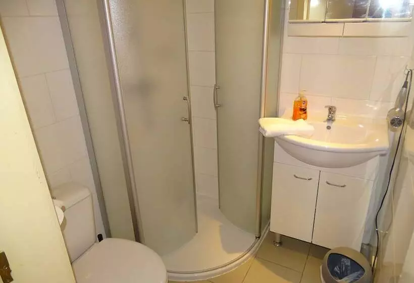 Fotos del hotel Condo Gardens Leuven:  9