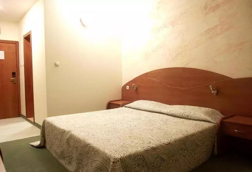 Fotos del hotel Elegant:  4