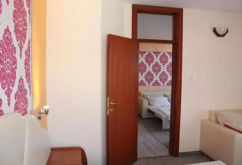 Fotos del hotel Elegant:  9