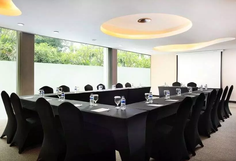 Fotos del hotel Grandkemang:  6