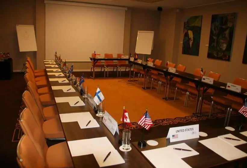 Fotos del hotel Capital Plaza:  4