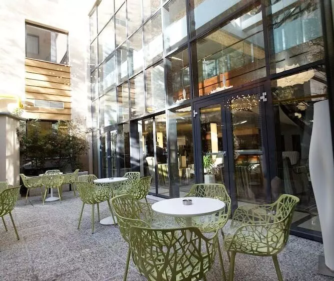 Fotos del hotel Capital Plaza:  5