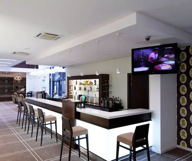 Fotos del hotel Capital Plaza:  3