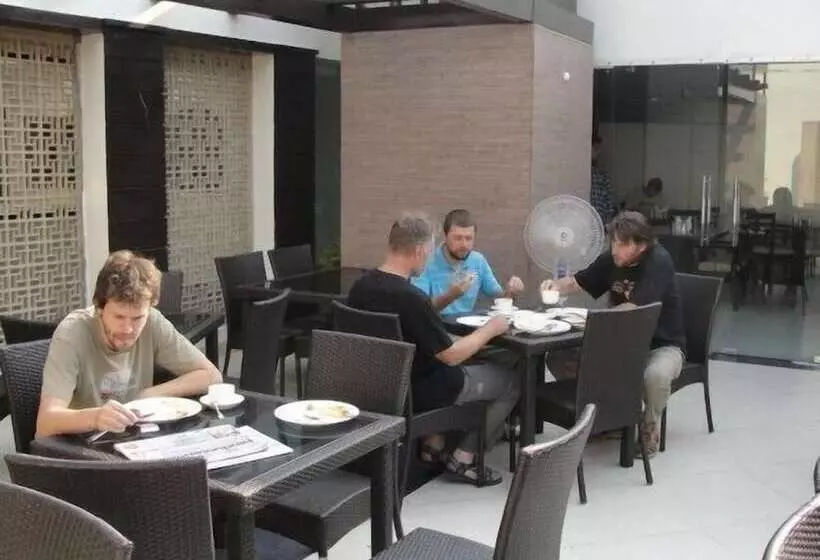 Fotos del hotel Chanchal Deluxe:  3