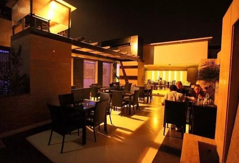 Fotos del hotel Chanchal Deluxe:  17