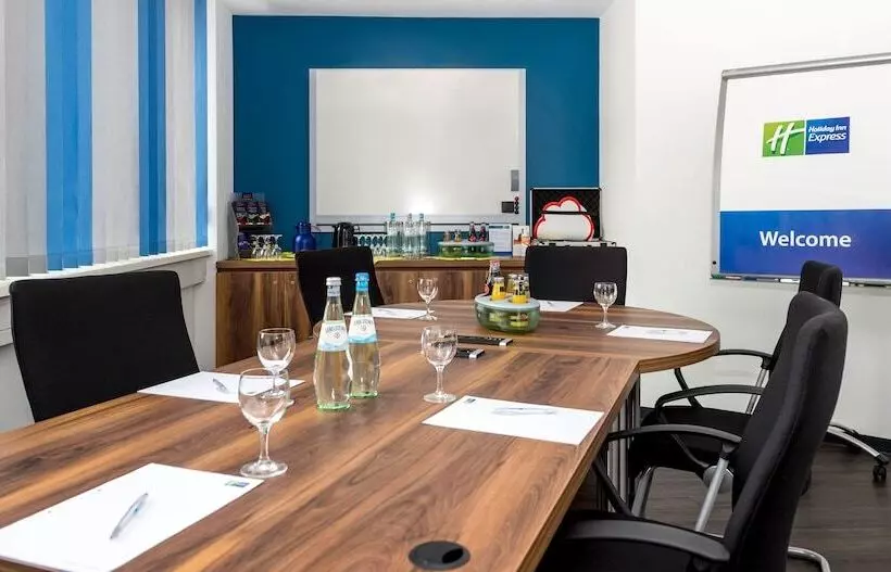 Fotos del hotel Holiday Inn Express Bremen Airport, An Ihg:  9