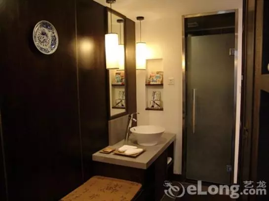 Baolong Home Hotel