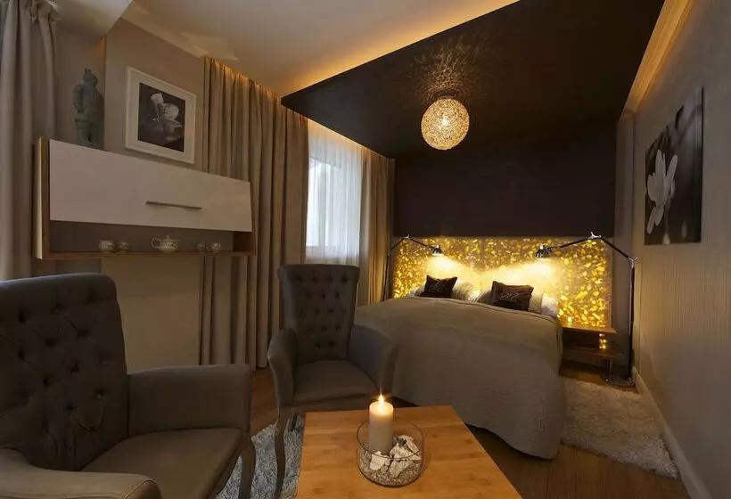 Mama’s Design & Boutique