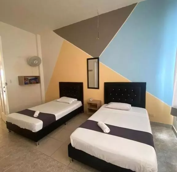 Fotos del hotel Calle Real Medellin:  5