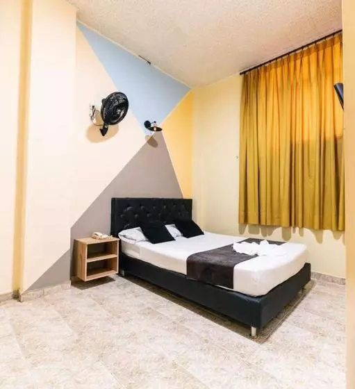 Fotos del hotel Calle Real Medellin:  7