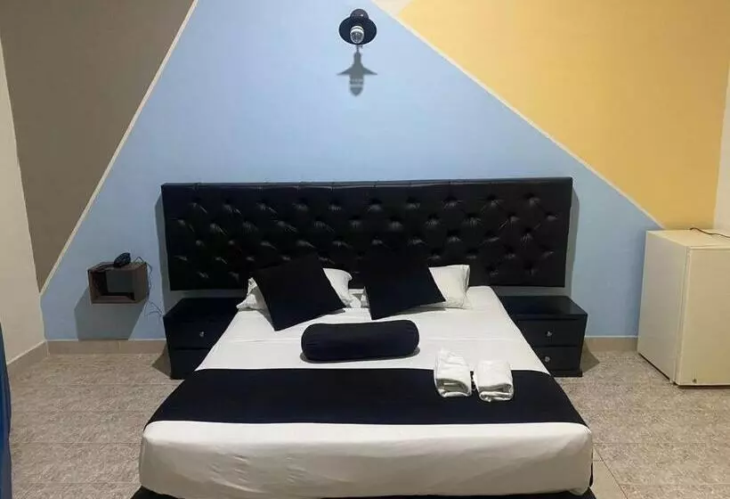 Fotos del hotel Calle Real Medellin:  2