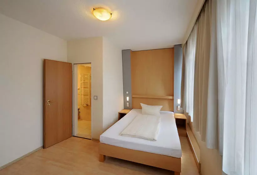 Fotos del hotel Fair Hotel Europaallee:  14