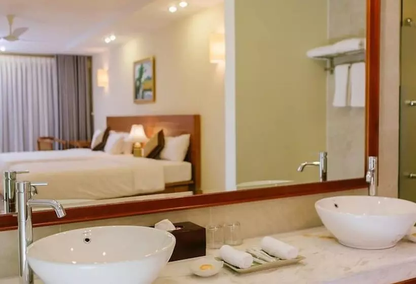 Fotos del hotel L?ng Cô Beach Resort:  13