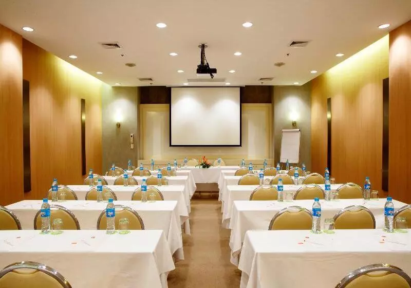 Fotos del hotel Ibis Phuket Patong  Sha Extra Plus:  14