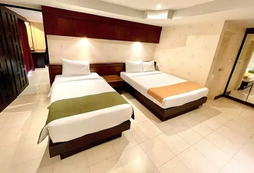 Fotos del hotel Rayaburi  Patong:  18