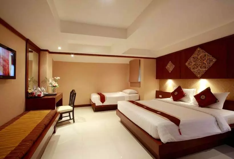 Fotos del hotel Rayaburi  Patong:  2