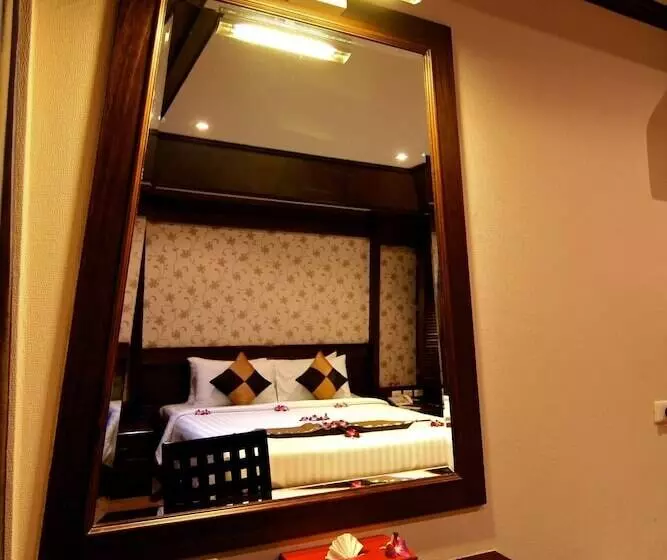 Fotos del hotel Rayaburi  Patong:  20