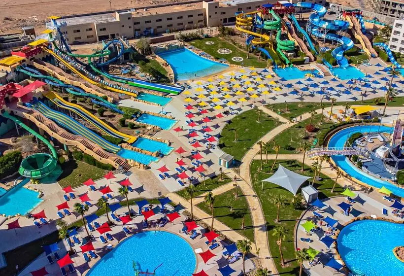 Titanic Resort & Aqua Park
