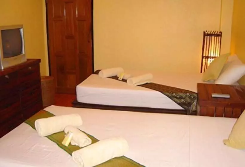 Fotos del hotel Karon Beach Pool:  22