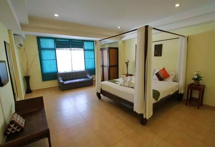 Fotos del hotel Karon Beach Pool:  24