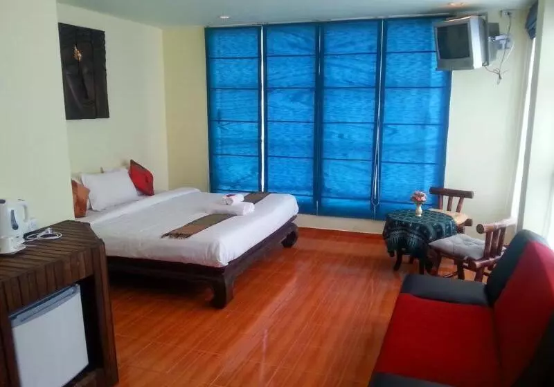 Fotos del hotel Karon Beach Pool:  19