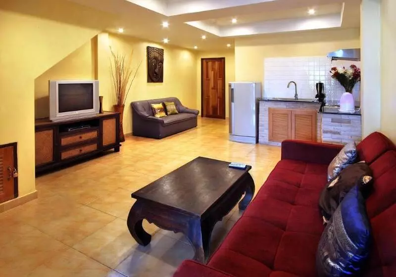 Fotos del hotel Karon Beach Pool:  23