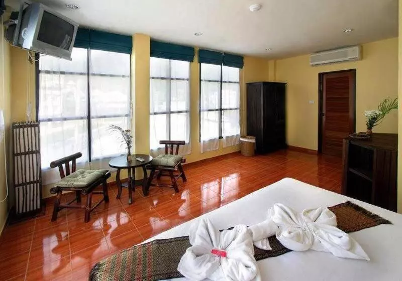 Fotos del hotel Karon Beach Pool:  18