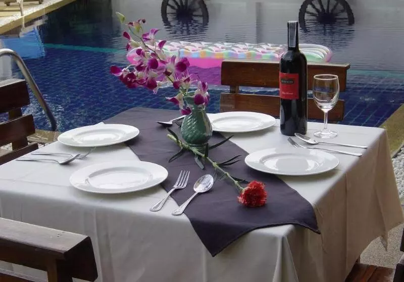 Fotos del hotel Karon Beach Pool:  3