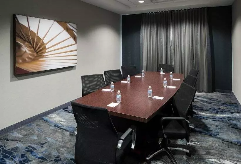 Fotos del hotel Fairfield Inn Suites By Marriott Orlando At Seaworld:  5