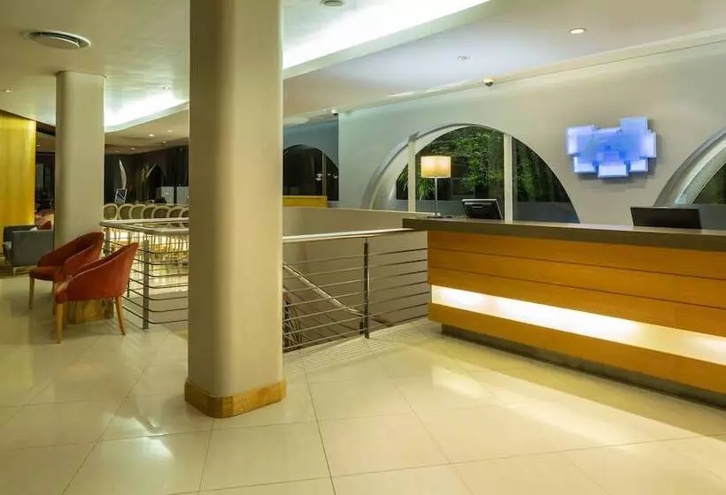 Fotos del hotel Holiday Inn Express Cape Town City Centre, An Ihg:  2