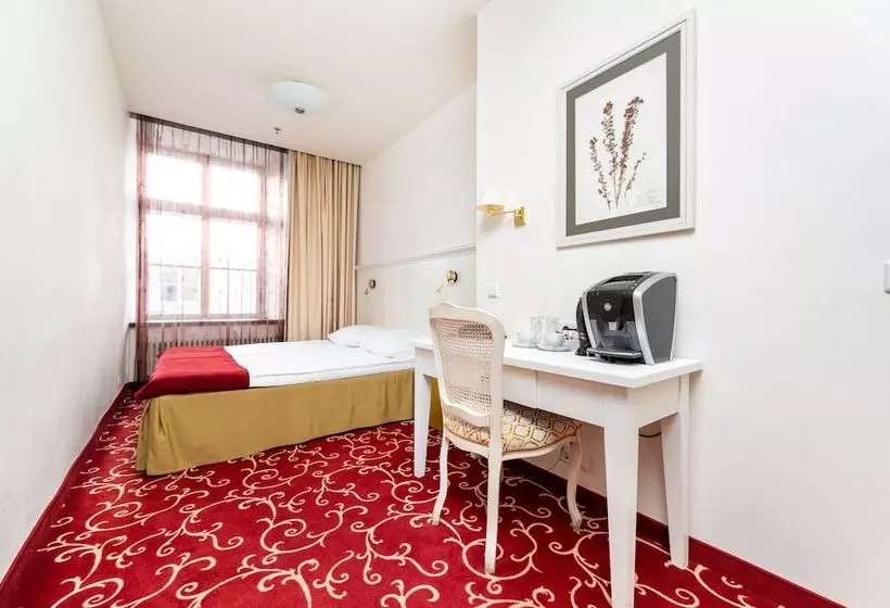 Fotos del hotel Meriton Old Town Garden:  23