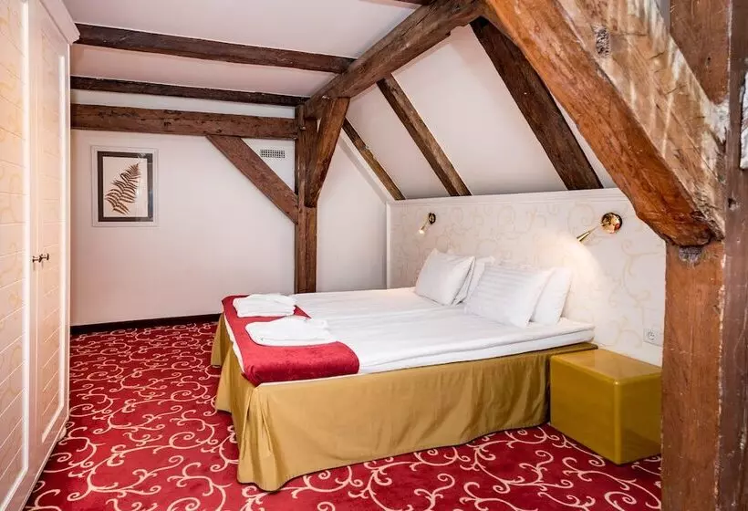 Fotos del hotel Meriton Old Town Garden:  8