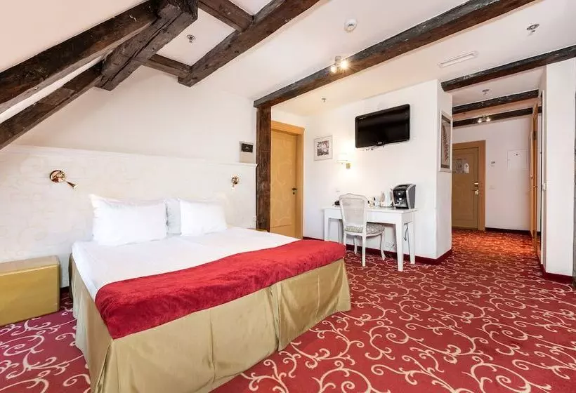 Fotos del hotel Meriton Old Town Garden:  15