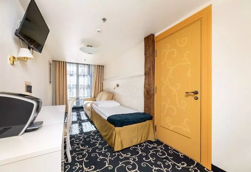 Fotos del hotel Meriton Old Town Garden:  7