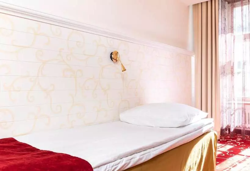 Fotos del hotel Meriton Old Town Garden:  9