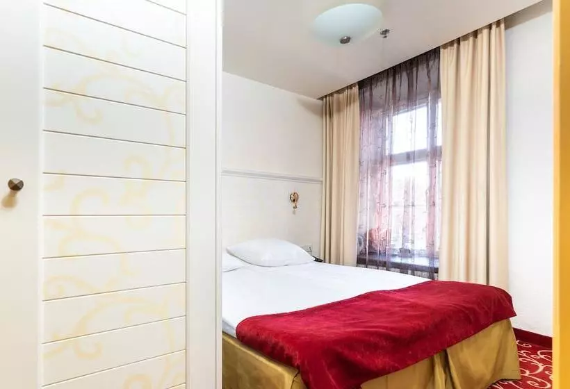 Fotos del hotel Meriton Old Town Garden:  11