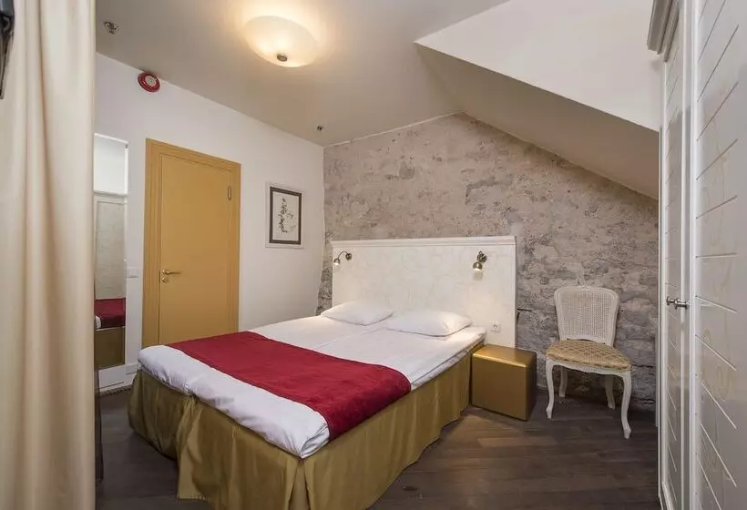 Fotos del hotel Meriton Old Town Garden:  16