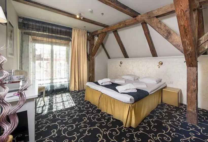 Fotos del hotel Meriton Old Town Garden:  21