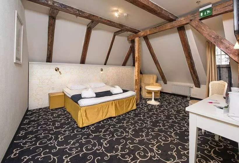 Fotos del hotel Meriton Old Town Garden:  20