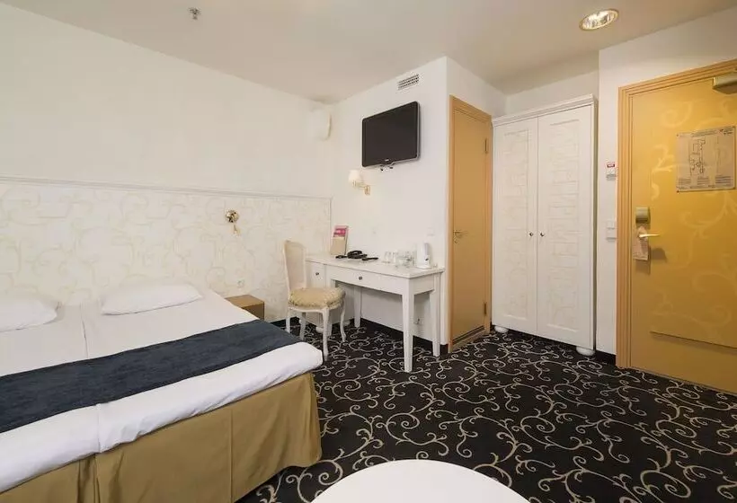 Fotos del hotel Meriton Old Town Garden:  3