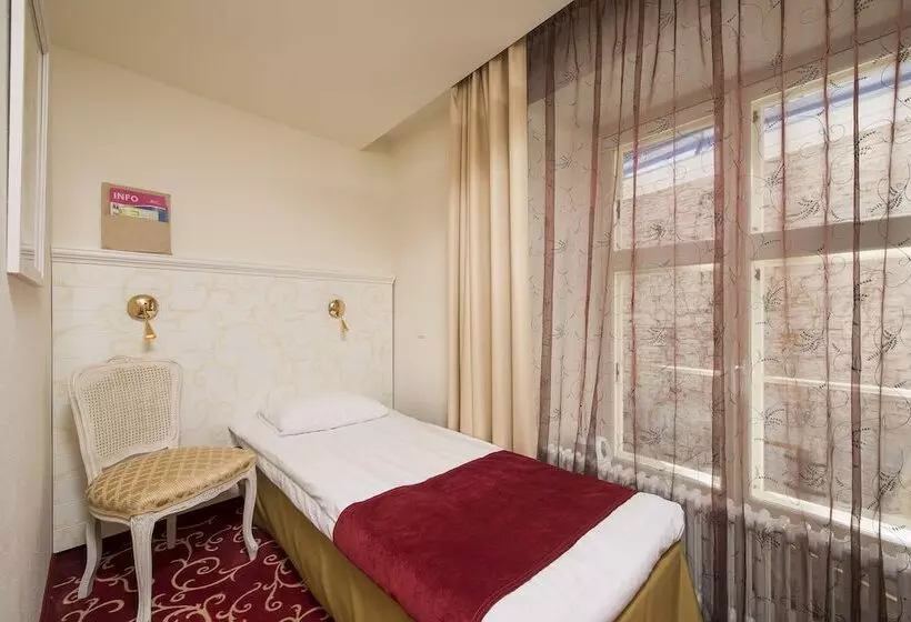 Fotos del hotel Meriton Old Town Garden:  6