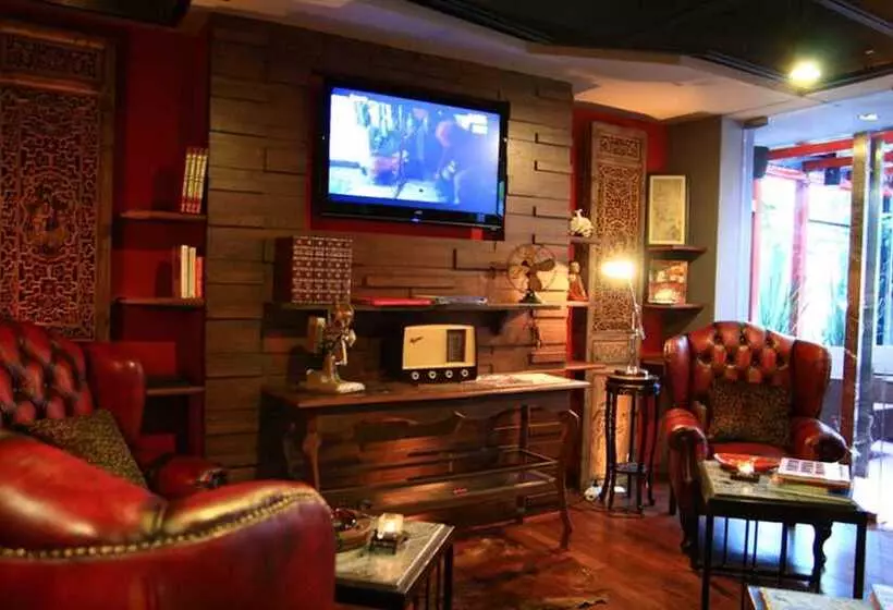 Fotos del hotel The Fusion Suites:  4