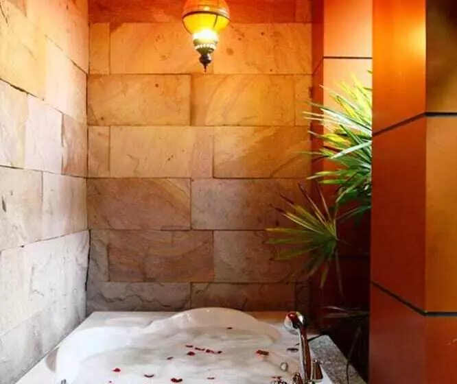 Fotos del hotel The Fusion Suites:  3