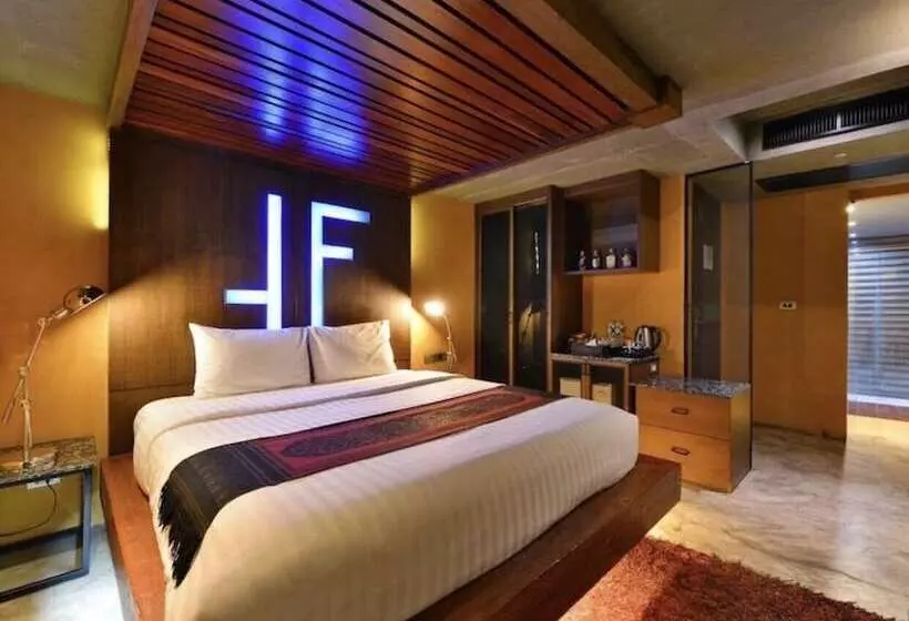 Fotos del hotel The Fusion Suites:  6